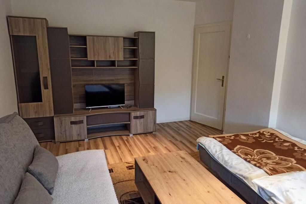 2 * Banja Luka