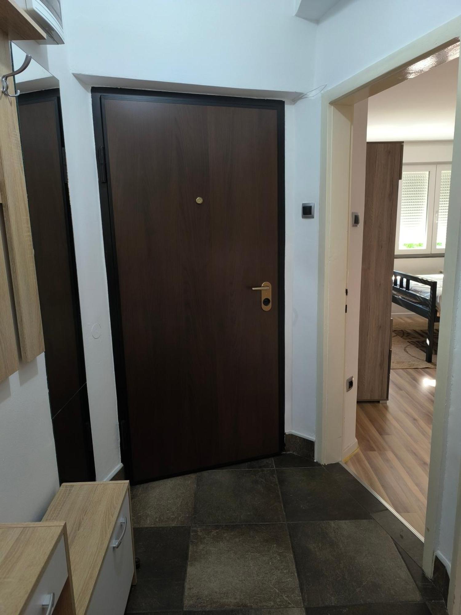 2 * Banja Luka